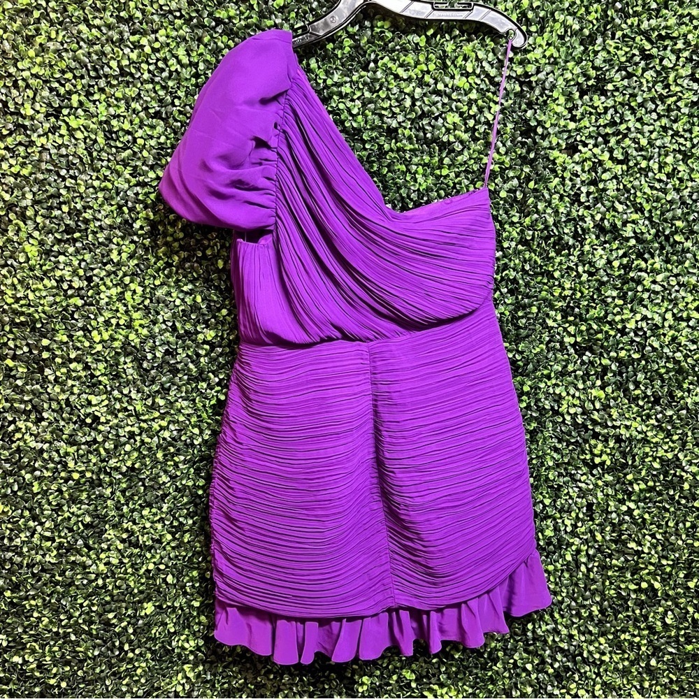 EXPRESS | Ruched One-Shoulder Dress - Picture 6 of 6